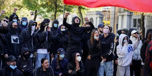 En Albanie, la solidarité s’organise face aux violences policières