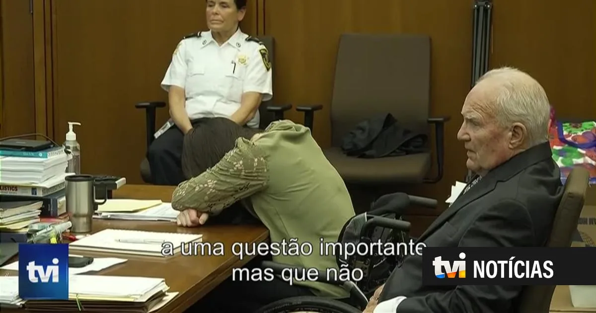 Lindsay Clancy foi a tribunal. Isto foi tudo o que se passou