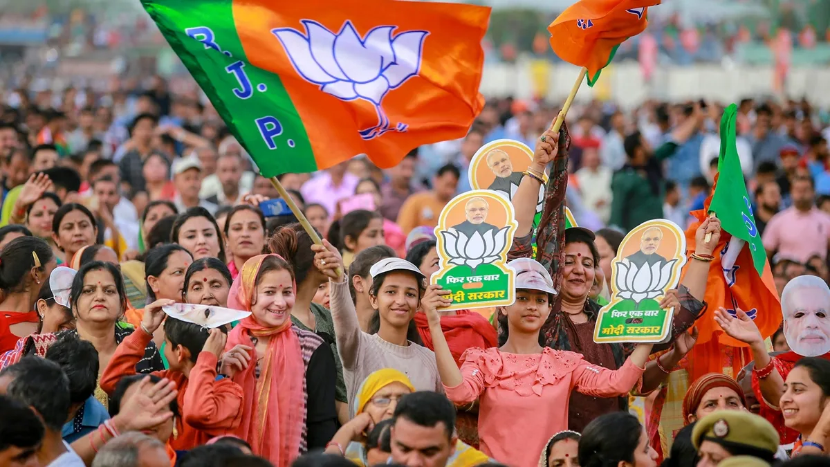 Akhilesh’s Rs 40,000 promise: Samajwadi Party, BJP battle for women’s votes in UP