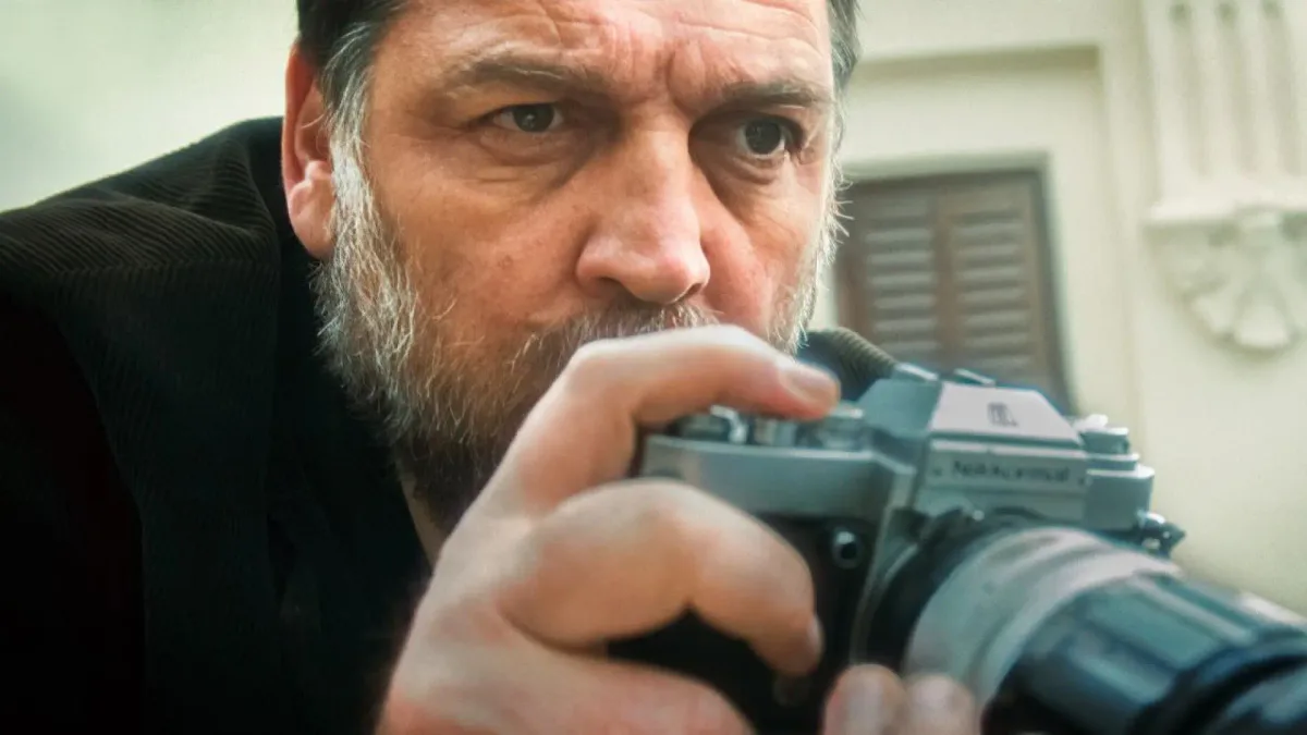 Hovik Keuchkerian, sobre su vivienda mientras rodaba 'La casa de papel': "Vivía de okupa en una casa de 19 m²"