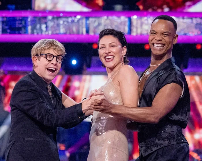 Strictly Come Dancing review – delighted new hosts helps show feel genuinely fresh