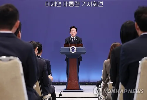 [속보] 李대통령 "혐오 안타까워…모두 친문·친노·친DJ·이재명 동지"