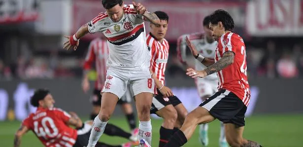 Flamengo resiste à guerra de La Plata sem chutar no gol do Estudiantes