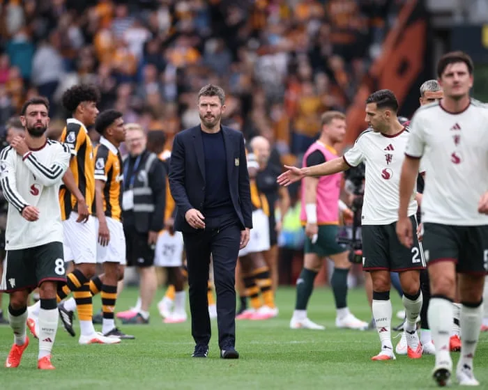 Carrick tells Manchester United to keep calm and ‘carry on’ after humbling by Hull