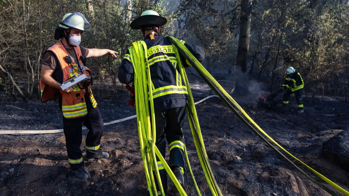 Kampf gegen Waldbrände: Deutsche Flugsicherung soll Feuerwehr unterstützen