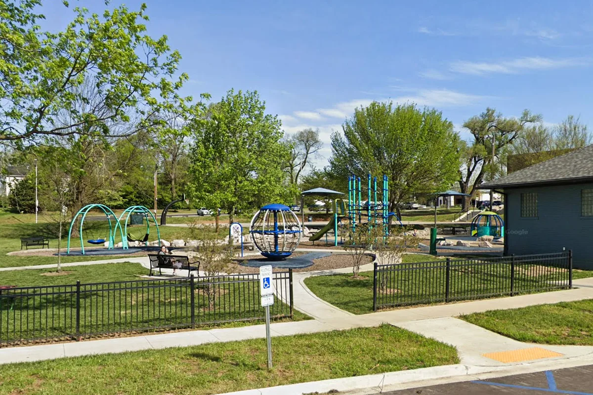 Five shot in Lexington, Ky. park, leaving one dead