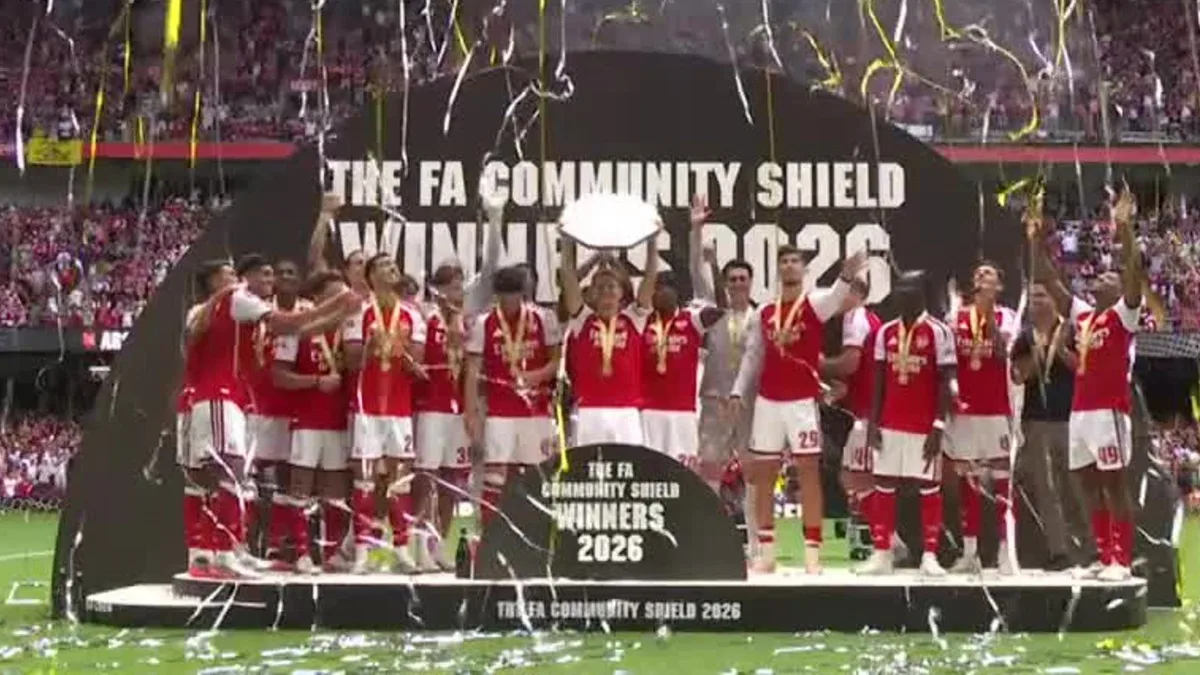 Arsenal lifts FA Community Shield trophy after win over Manchester City