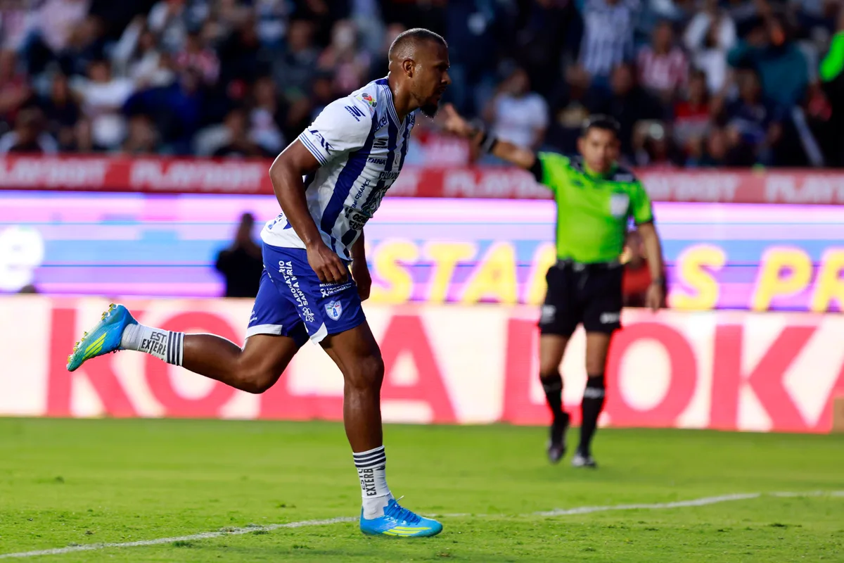Salomón Rondón volvió a ser decisivo para el Pachuca en el fútbol mexicano