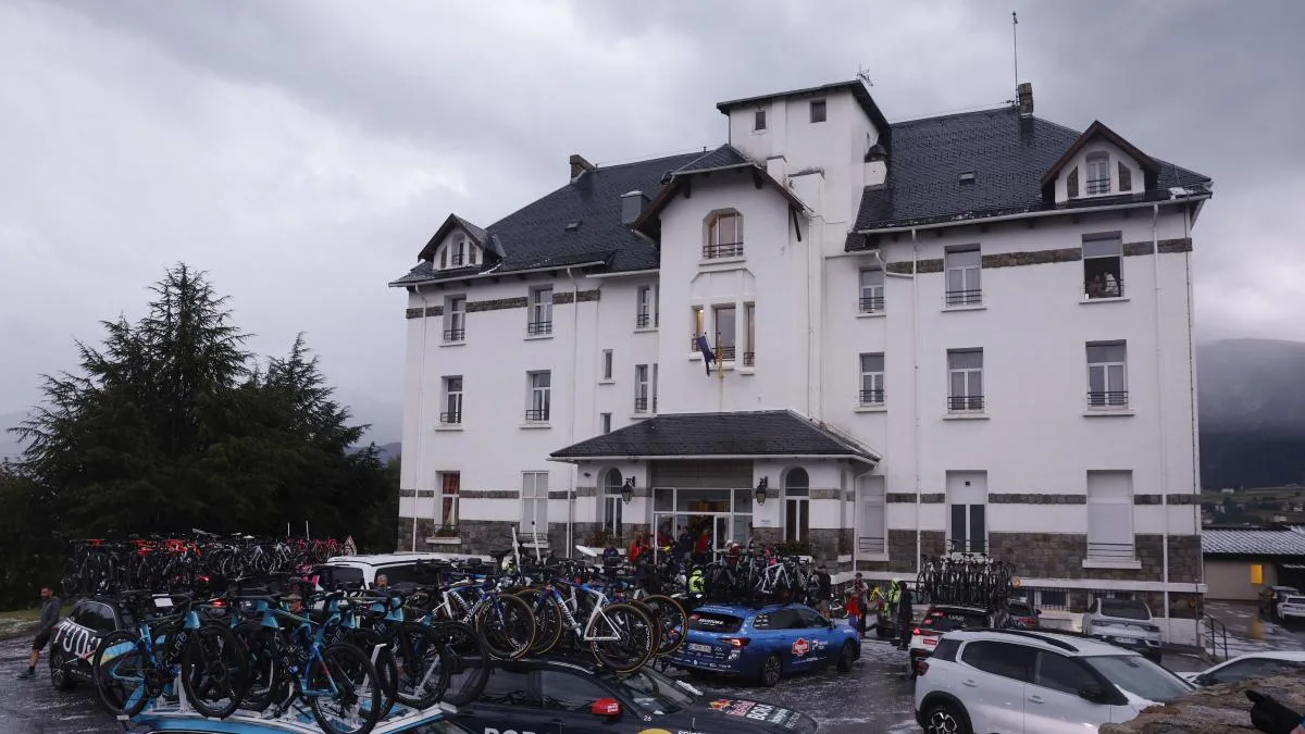 El hotel que rescató a laVuelta de la tormenta y terminó inundado de reseñas de cinco estrellas