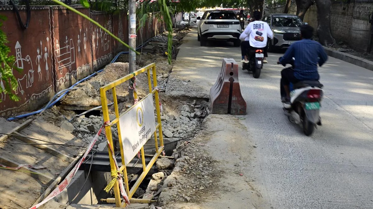 Sanjaynagar Main Road work near completion, footpath woes persist for Bengaluru residents