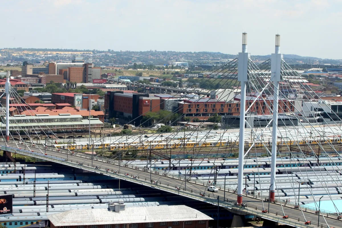 TOM EATON | Joburgers may flee in droves, but South Africa’s future still lies with the city