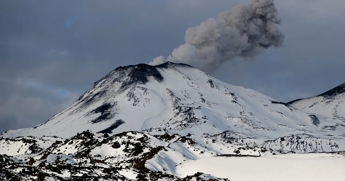 Registran un nuevo pulso eruptivo en el complejo volcánico Nevados de Chillán: está en Alerta Amarilla