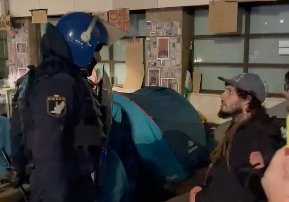 La Policía portuguesa desaloja de madrugada la acampada por la vivienda en Oporto