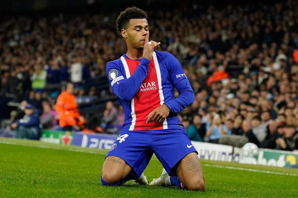 PSG derrota al Manchester City y toma la cima de la Champions League