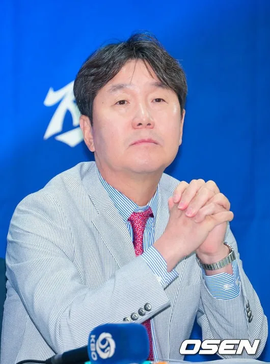 '감독 출신만 4명' 류지현호 초호화 코치진 떴다…AG 금메달 정조준 [오피셜]