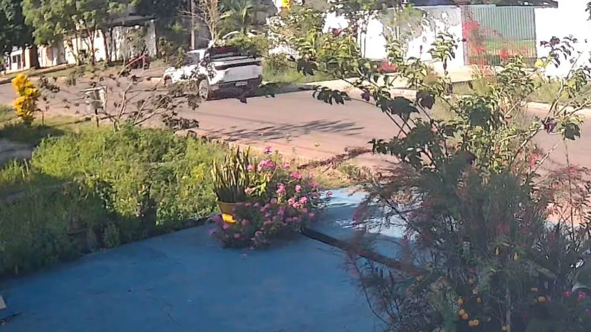 VÍDEO: jovem de 18 anos morre após moto avançar preferencial e bater contra picape em Santana