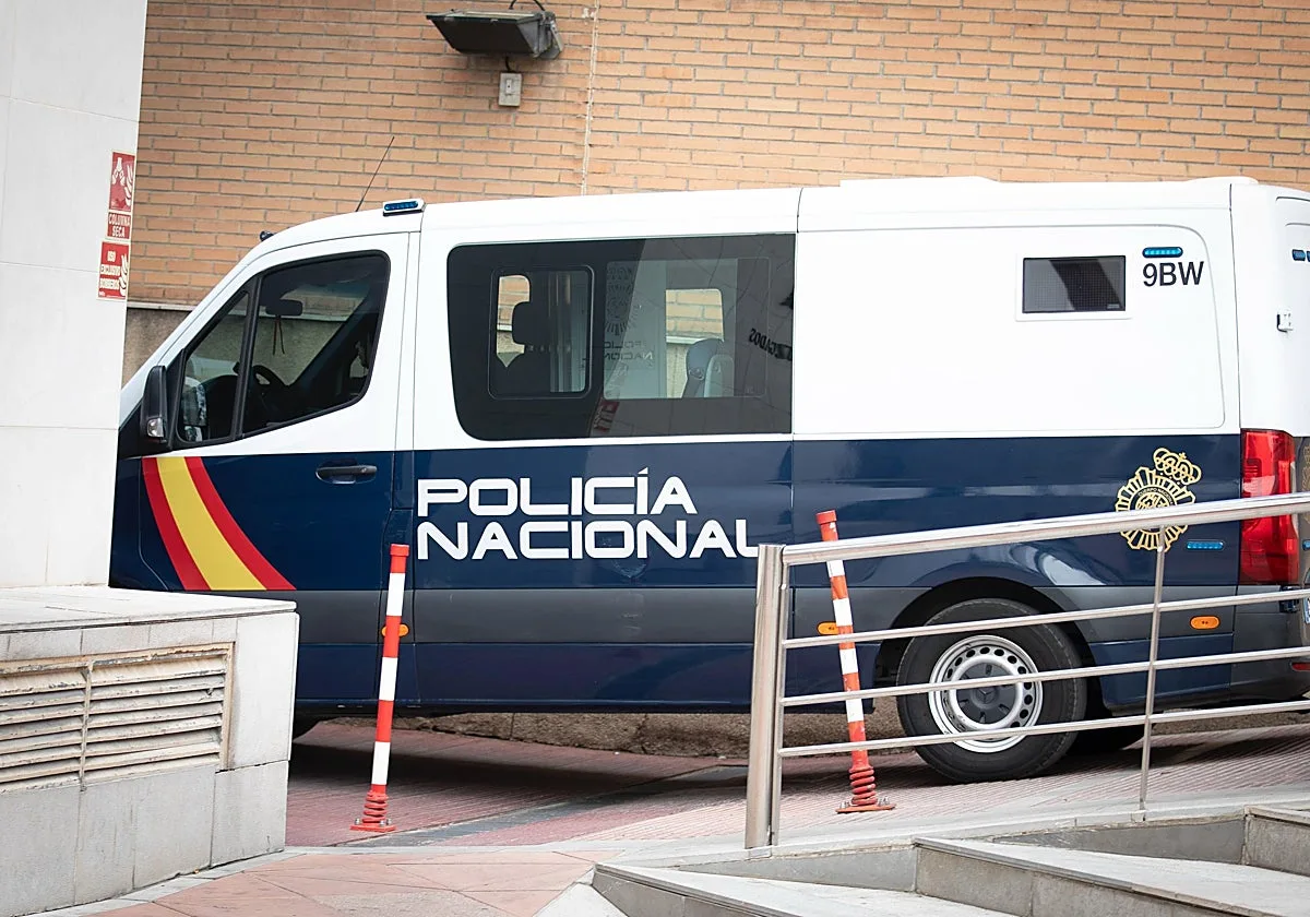 Detienen a 18 personas en Granada por vender empadronamientos a inmigrantes