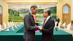 China's top diplomat meets special envoy of UAE president