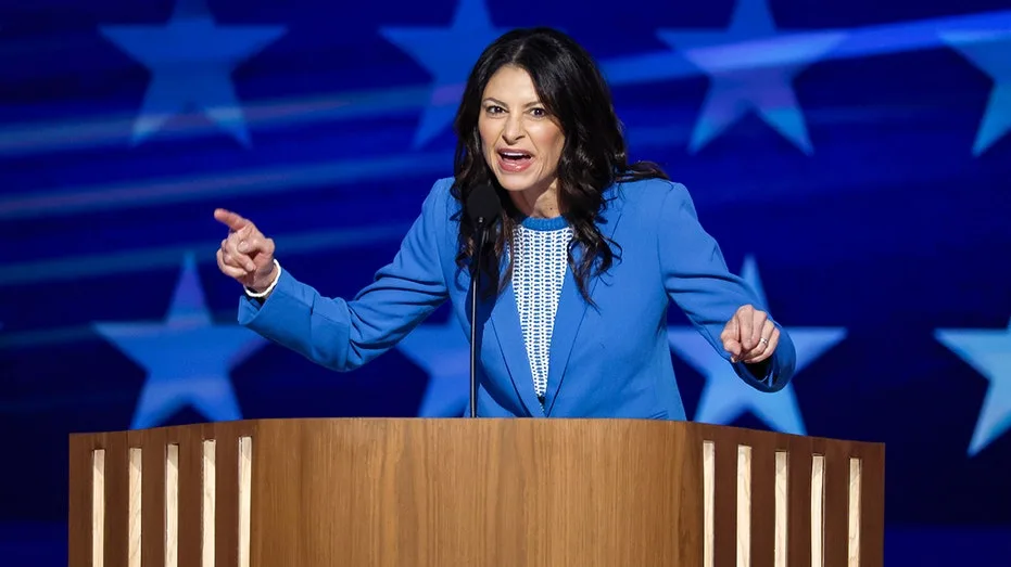 Ex-Hillary Clinton staffer warns Democrats that courting far-left could cost them Jewish voters