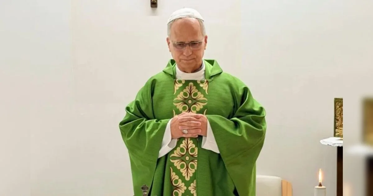 Papa Leão XIV recebe alta após cirurgia e deve manter viagem à América do Sul