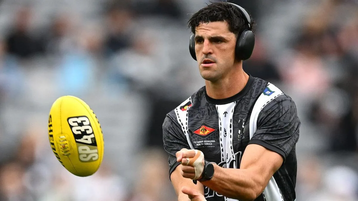 Rival clubs urged to pursue a creative player-coach role to lure Collingwood champion Scott Pendlebury