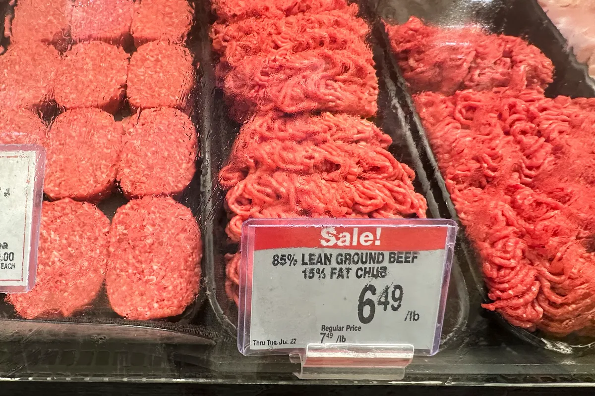 Após ampliar cota para importação, EUA anunciam plano para pecuaristas com prioridade à carne americana