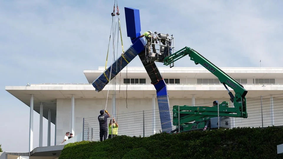Kennedy Center Abruptly Begins Removing ‘Blue’ Sculpture