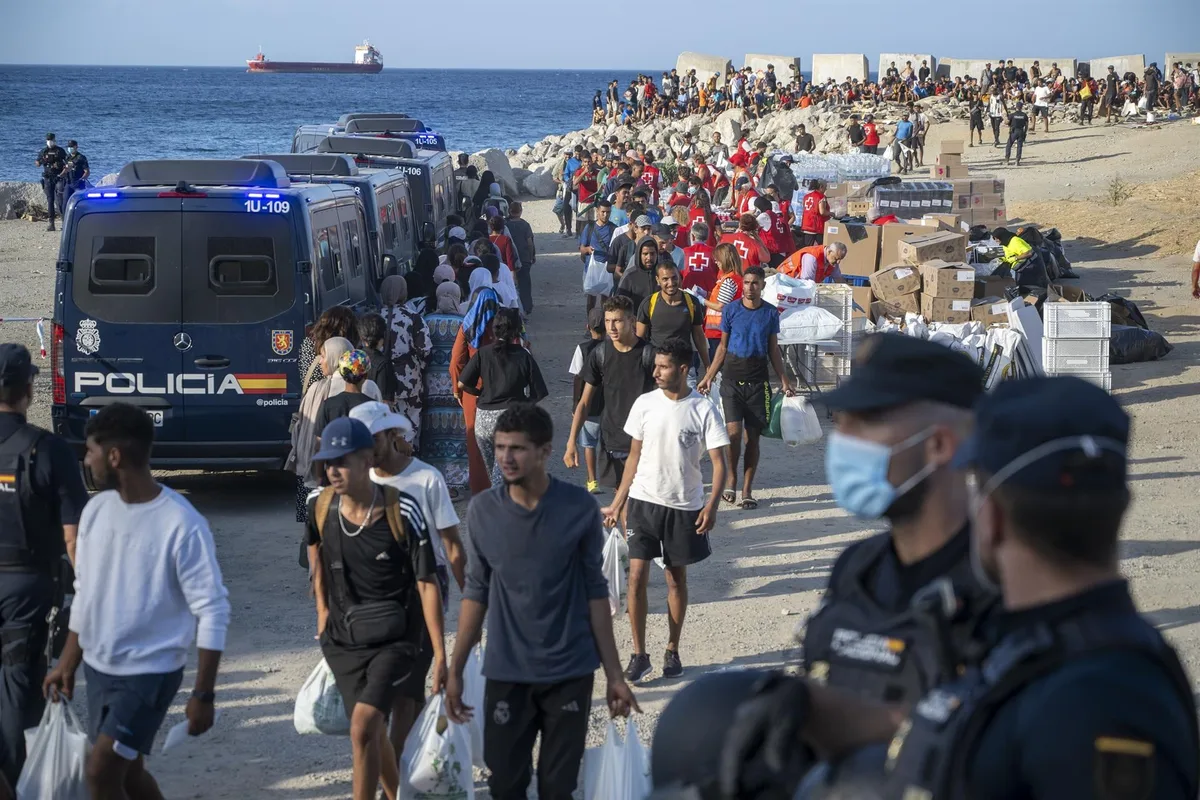 El Colegio de Médicos de Melilla reclama medidas "urgentes y excepcionales" ante la crisis migratoria de Ceuta