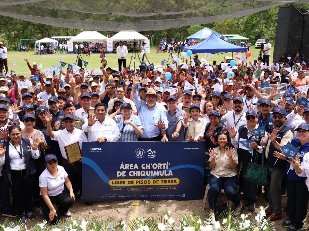 El presidente Arévalo fija la cobertura de Mano a Mano en 114 municipios para finales de 2027