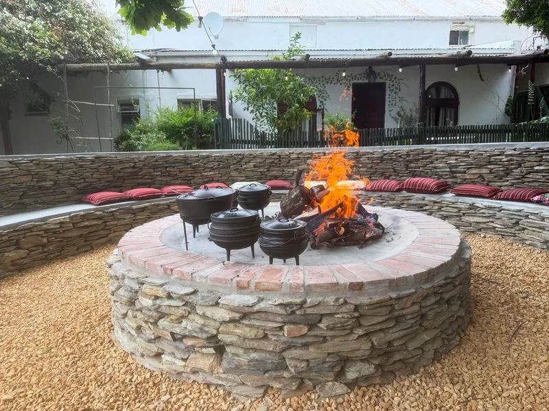 FIT FOODIE: A boma under an old oak in the Karoo — for another old oke