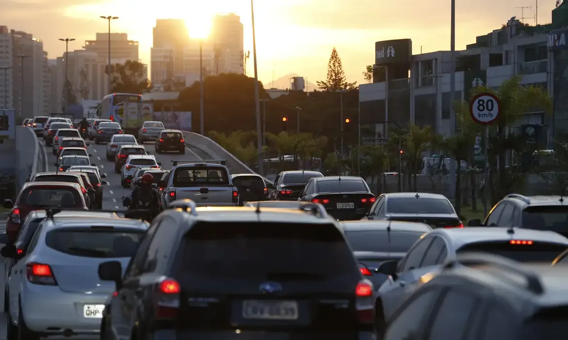 Motoristas de Uber e 99 ganham condição especial para comprar carro