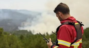 Vinte e quatro concelhos de cinco distritos do país em risco muito elevado de incêndio