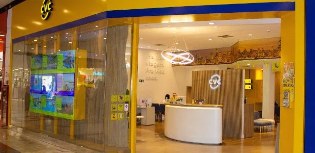 Petróleo e demissões: prejuízo da CVC salta para R$ 72,5 milhões
