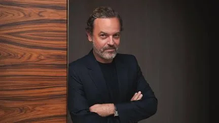 "J'éprouve beaucoup de jubilation à jouer les méchants" : à l'écran comme sur les planches, Patrick Mille a la boulimie du jeu
