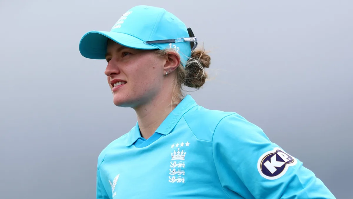 Wong strikes early for England against Ireland in first ODI LIVE!