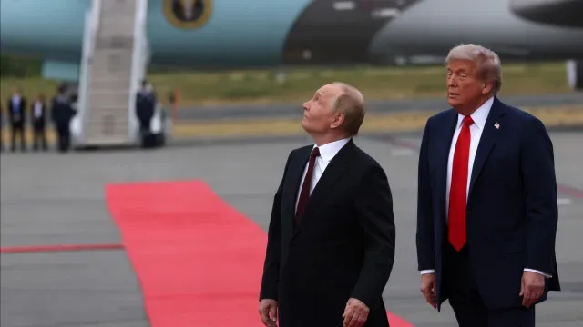 Uma viagem turbulenta: CIA na Rússia, aviso... e Putin "não ataca" NATO?