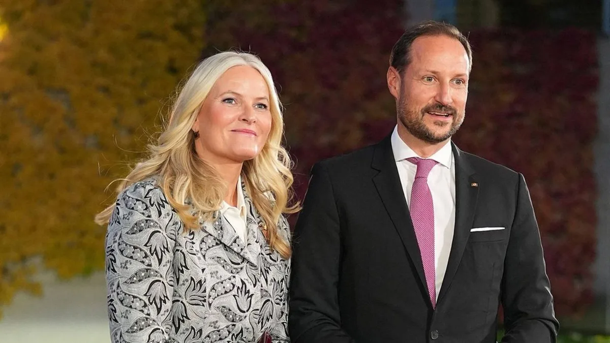 Palast feiert : Mette-Marit und Haakon: „25 Jahre Liebe, Familie, gemeinsames Leben“