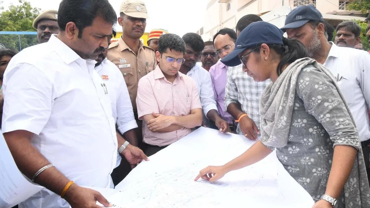 Minister inspects monsoon preparedness in flood prone areas of Thoothukudi