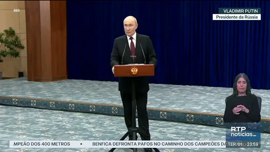 "Moscovo não negoceia com terroristas", avisa Vladimir Putin em resposta a Zelensky