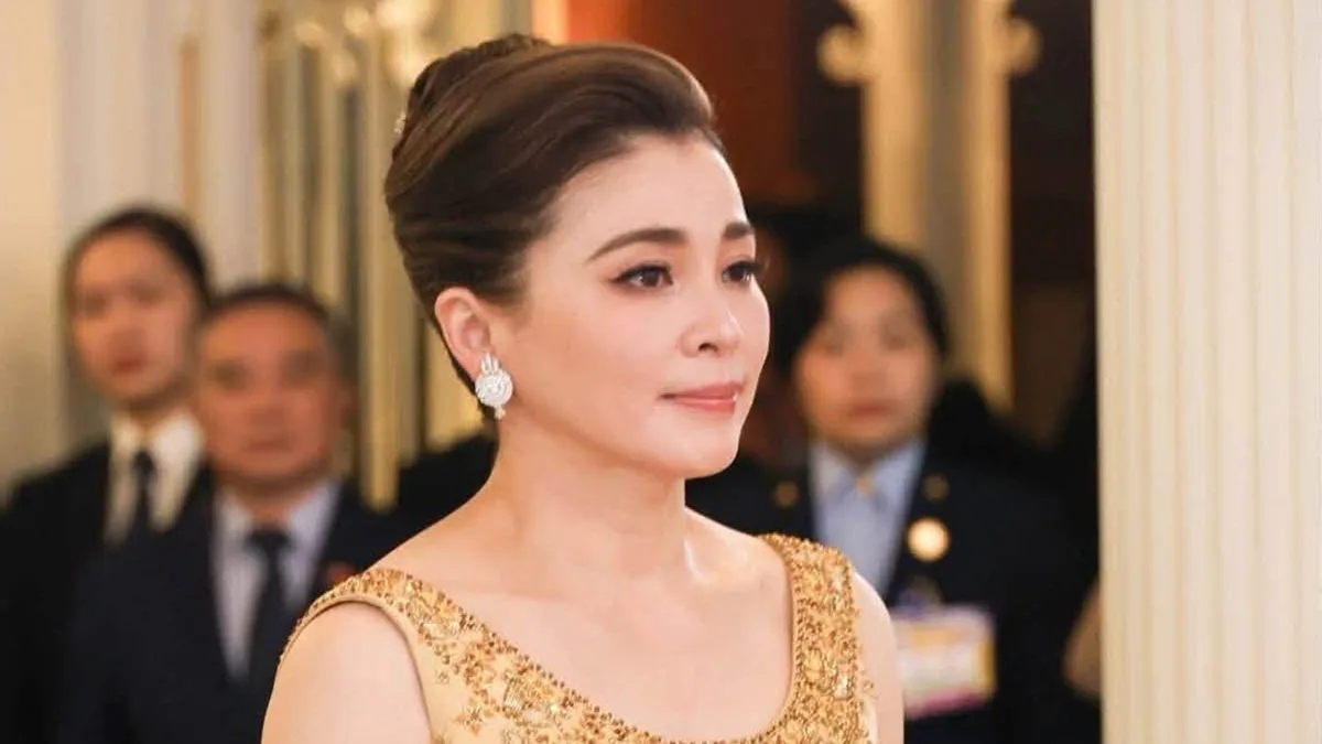 Suthida de Tailandia convierte una noche de gala en Vietnam en un homenaje a la reina Madre: la impresionante joya que guarda más de un siglo de historia