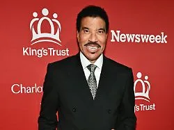 Drei Tage Intensivstation: Lionel Richie hat das Krankenhaus verlassen