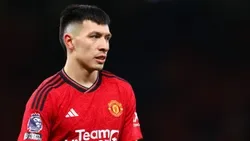 «Peço desculpa»: Lisandro Martínez reúne-se com Man. United para travar crise