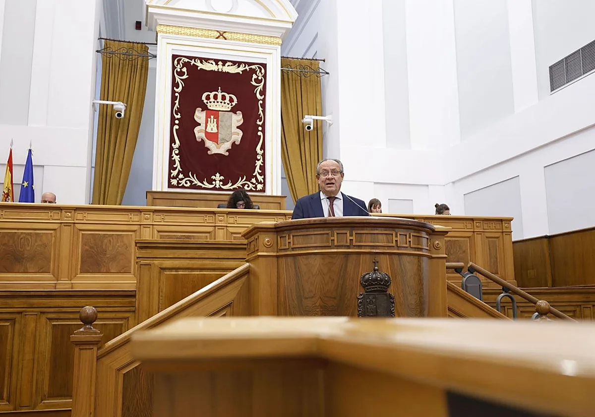 Las Cortes aprueban un techo de gasto «prudente» de 10.019 millones para 2027