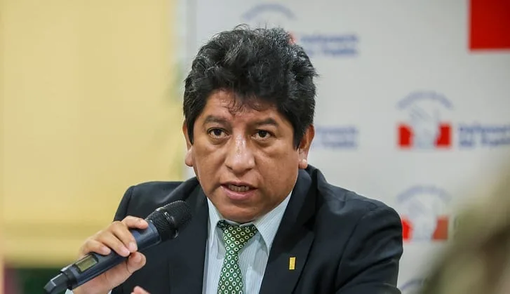 “Sí, debe ser”: Defensor Josué Gutiérrez admite que sus informes de viajes al extranjero contienen párrafos copiados