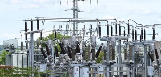 Anschläge auf Umspannwerke: Forderungen nach Backup-System im Stromnetz und leichterer Überwachung von Anlagen
