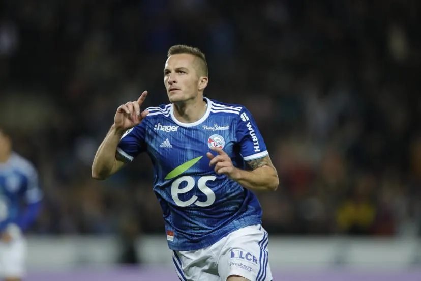 « You are crazy my friend ! » : Quand Dimitri Liénard s'en prend à Liam Rosenior après son accrochage avec les supporters de Strasbourg