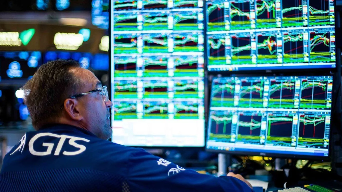 Wall Street tuvo su peor caída desde julio y las acciones de IA se hundieron hasta 16% tras mal dato de inflación