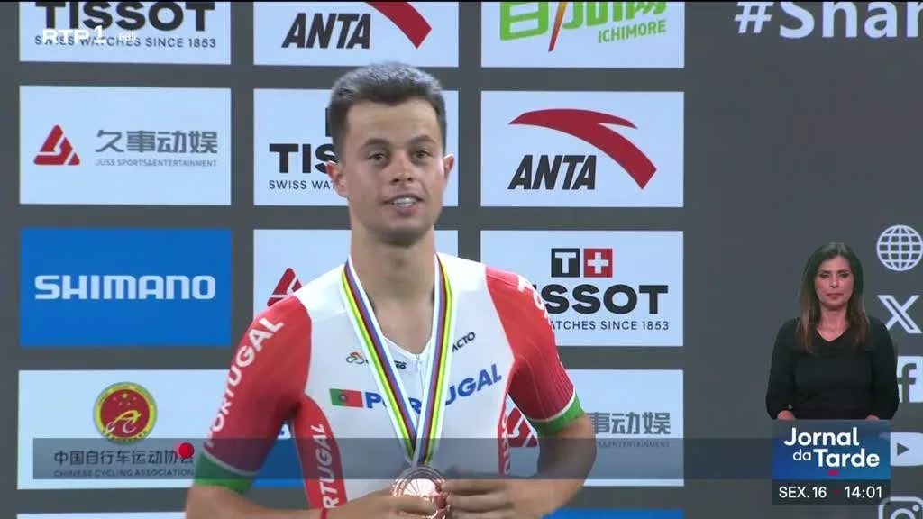 Carlos Salgueiro conquistou o bronze na corrida por pontos nos mundiais de ciclismo de pista