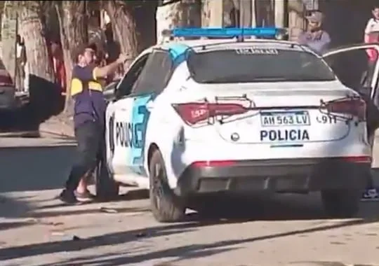 Caos en Avellaneda: policías agredidos y un hombre herido de bala por un fuerte enfrentamiento