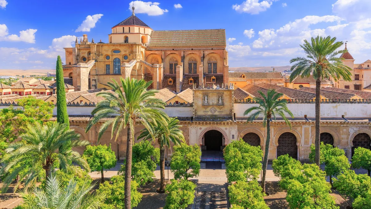 El festival de flores ideal para visitar en Córdoba hasta el 22 de octubre: entre patios, arte y jardines efímeros